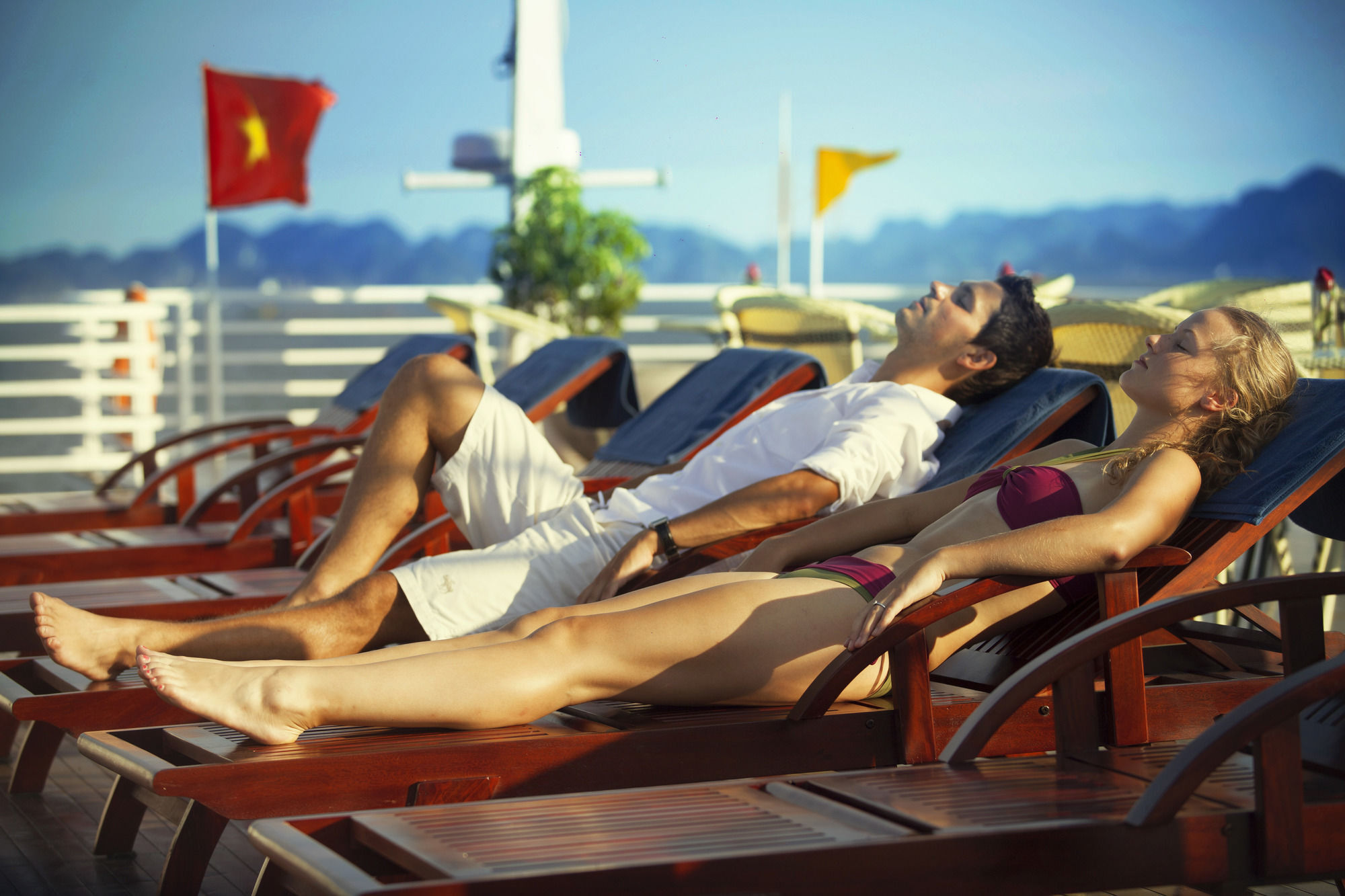 Huong Hai Sealife Cruise Ha Long Exterior photo